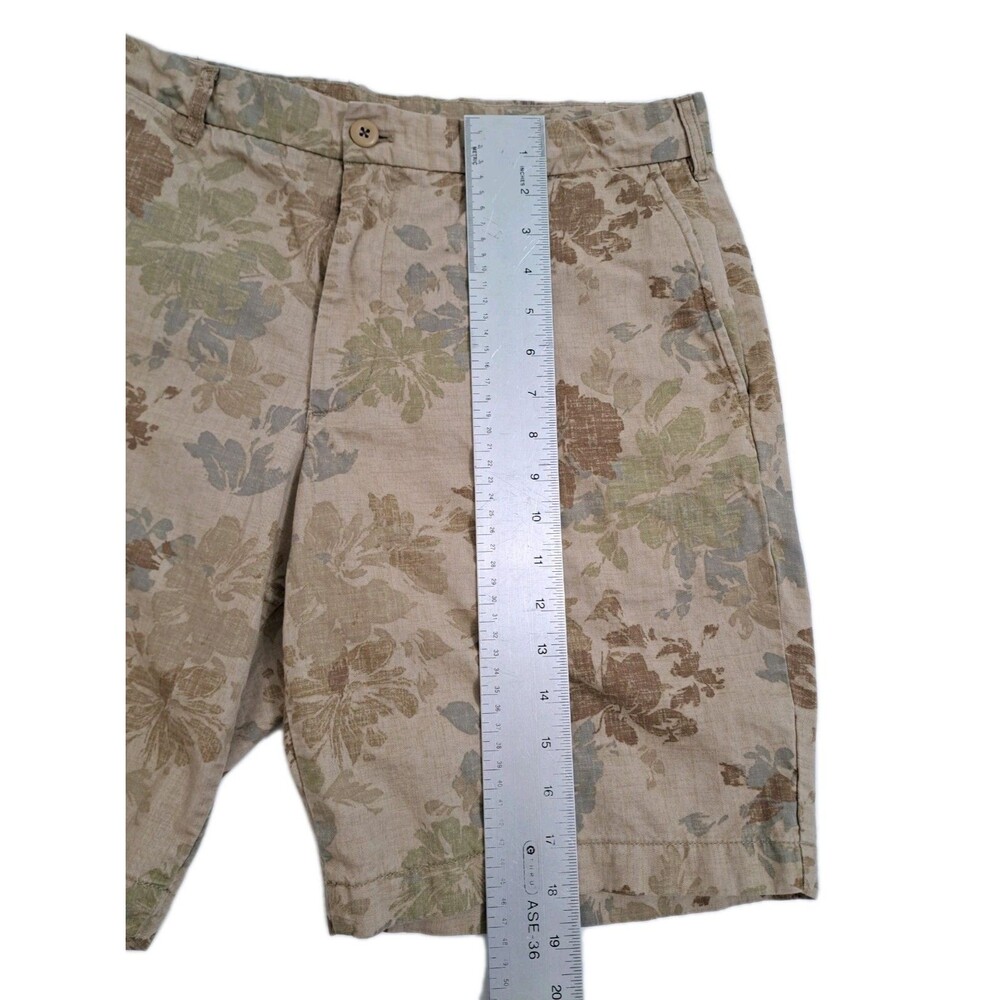Uniqlo Men's Large Tropical Hawaiian Khaki Shorts Chino Flat Front Hibiscus Tan - Picture 8 of 9